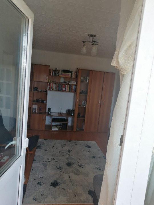 APARTAMENT 2 CAMERE, MOBILAT SI UTILAT IDEAL INVESTITIE GARA KOSAROM