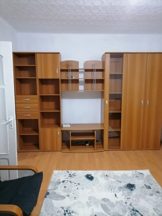 APARTAMENT 2 CAMERE, MOBILAT SI UTILAT IDEAL INVESTITIE GARA KOSAROM