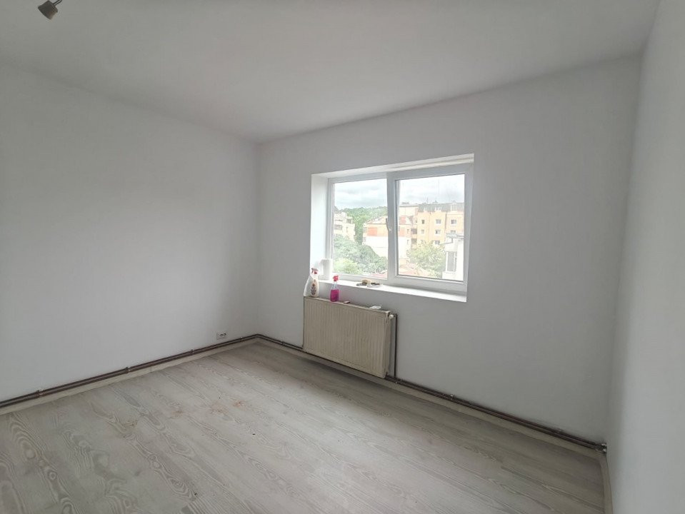 Apartament 2 camere decomandat RENOVAT complet dressing 2 boxe Gara - BRD