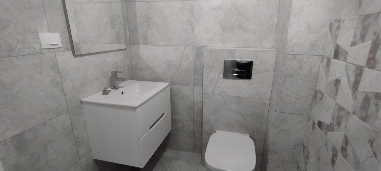 APARTAMENT 3 CAMERE, DECOMANDAT, BOC TIP VILA, NOU, ETAJ 1