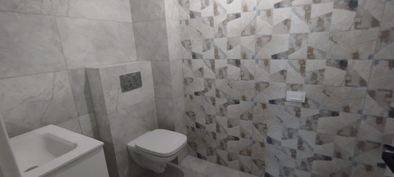 APARTAMENT 3 CAMERE, DECOMANDAT, BOC TIP VILA, NOU, ETAJ 1