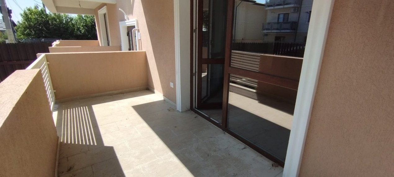 APARTAMENT 3 CAMERE, DECOMANDAT, BLOC TIP VILA, NOU, GRADINA 150 MP + TERASA