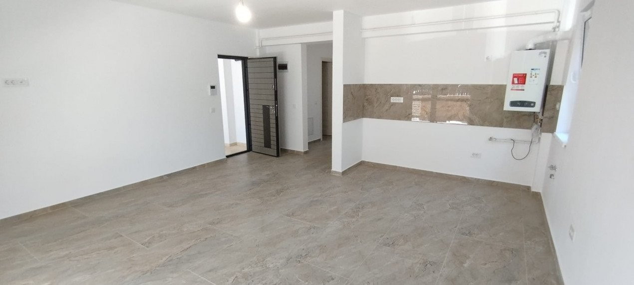 APARTAMENT 3 CAMERE, DECOMANDAT, BLOC TIP VILA, NOU, GRADINA 150 MP + TERASA