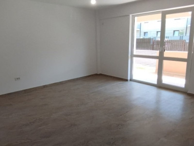 APARTAMENT 3 CAMERE, DECOMANDAT, BLOC TIP VILA, NOU, GRADINA 150 MP + TERASA