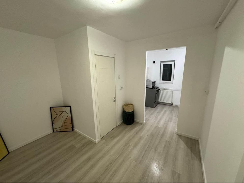 APARTAMENT 1 CAMERA,DECOMANDAT,FRUMOASA, BLOC FARA RISC DIN 1985