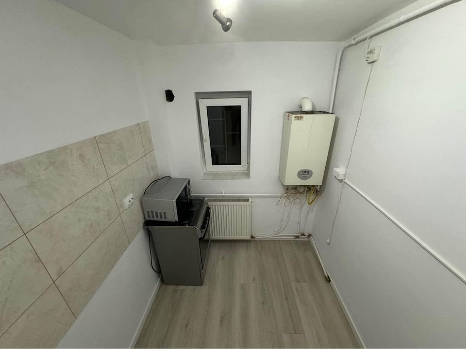 APARTAMENT 1 CAMERA,DECOMANDAT,FRUMOASA, BLOC FARA RISC DIN 1985