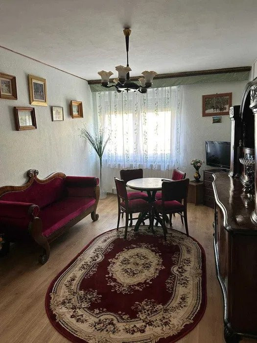 APARTAMENT 3 CAMERE, DECOMANDAT, ETAJ 2 DIN 4 , ULTRACENTRAL