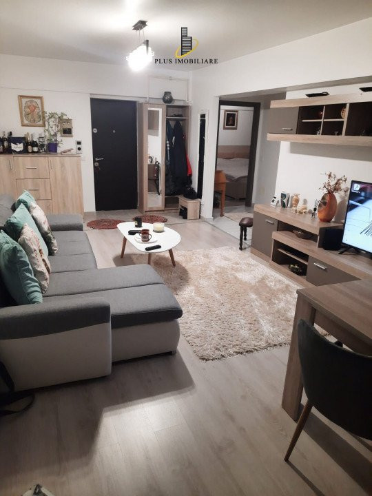 Apartament 3 camere decomandat boxa si loc de parcare Pacurari-Alpha Bank