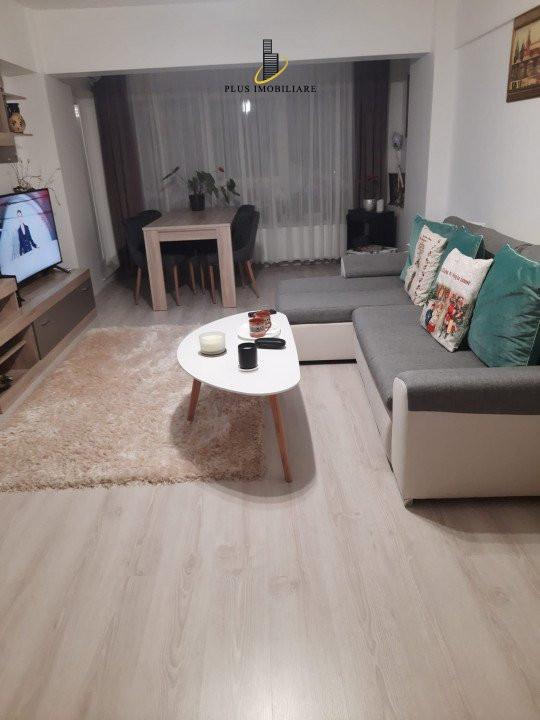 Apartament 3 camere decomandat boxa si loc de parcare Pacurari-Alpha Bank