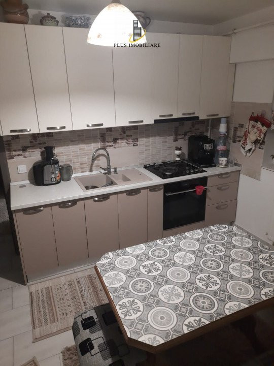 Apartament 3 camere decomandat boxa si loc de parcare Pacurari-Alpha Bank