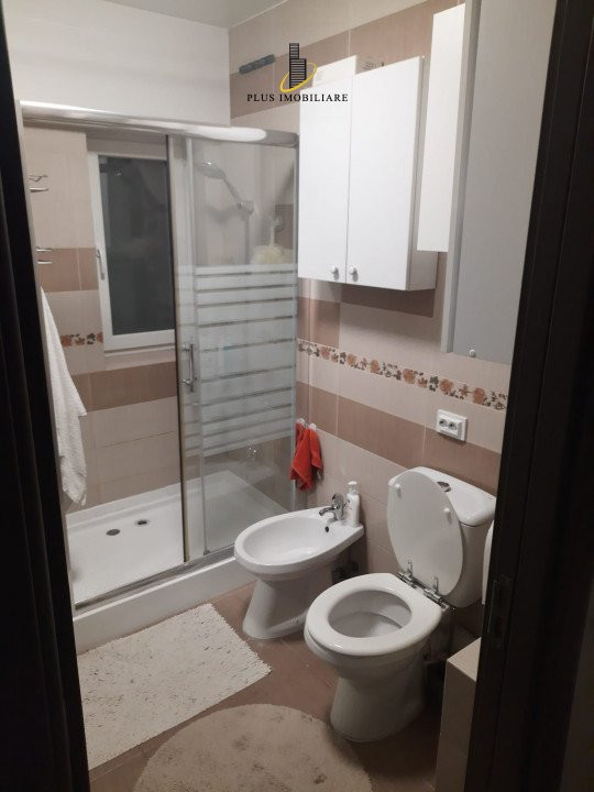 Apartament 3 camere decomandat boxa si loc de parcare Pacurari-Alpha Bank